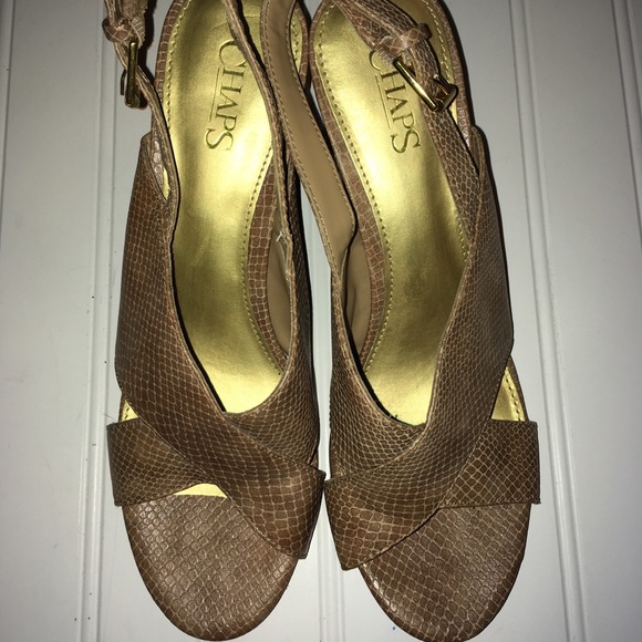 Chaps Shoes - Chaps ladies size 9.5B light brown reptile like sandals New without tags.